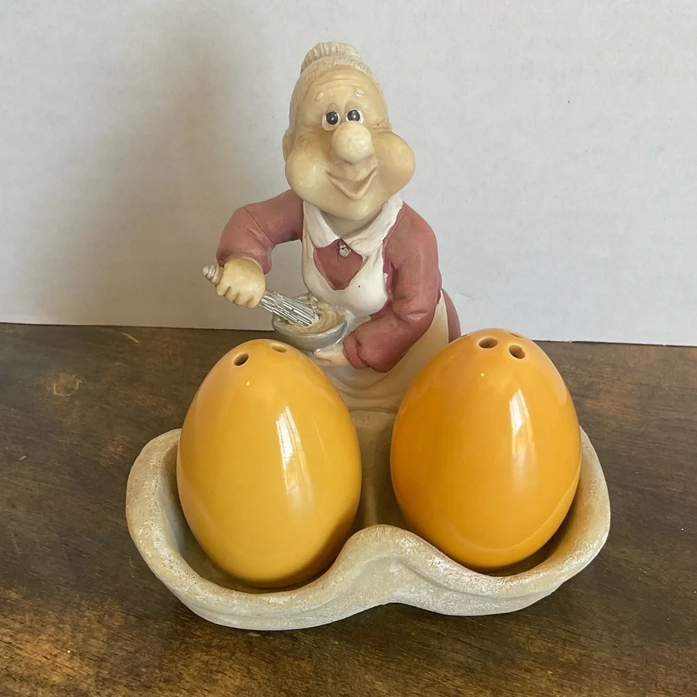 Vintage Grandma Chef Figurine with Egg Salt & Pepper Shakers –Set with Holder